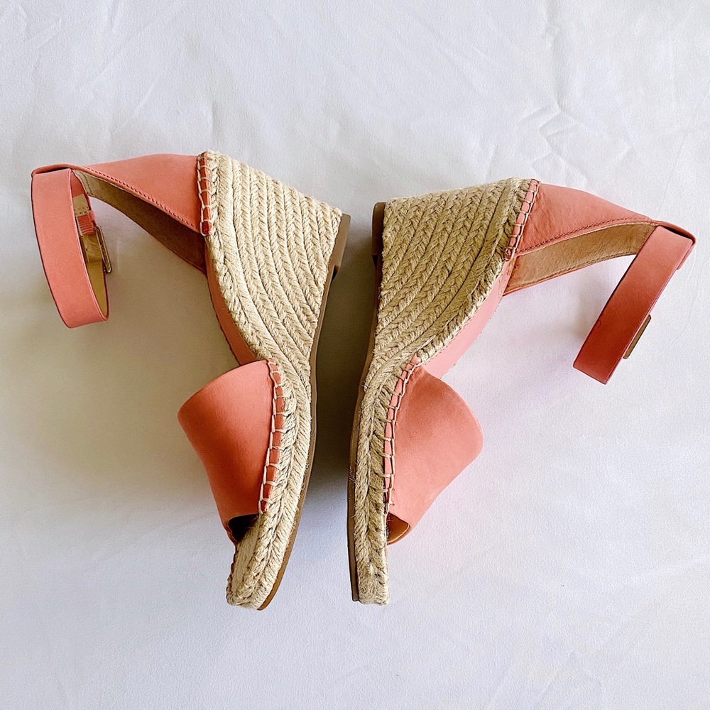 ✨New VINCE CAMUTO Leera Nubuck Espadrille Wedges Fancy Flamingo 9.5M - Picture 5 of 9